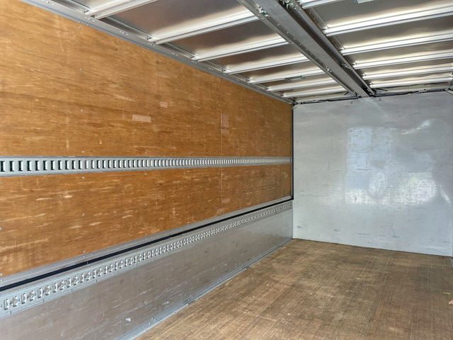 いすゞフォワードアルミウイング中型（4t）[写真13]