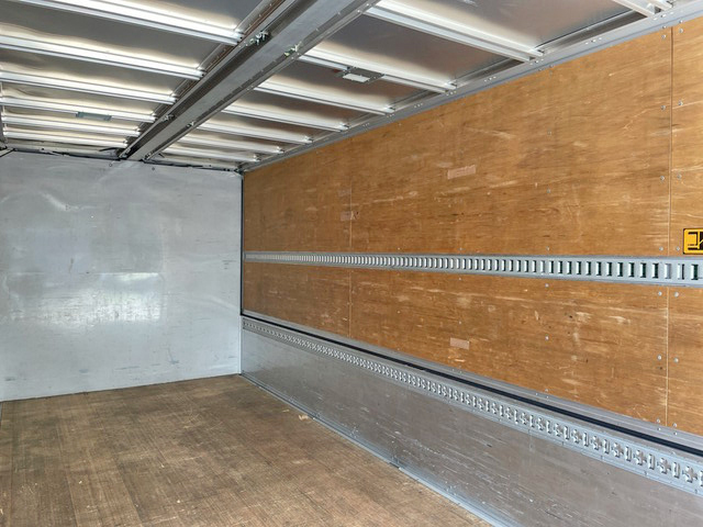 いすゞフォワードアルミウイング中型（4t）[写真15]