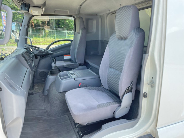 いすゞフォワードアルミウイング中型（4t）[写真32]