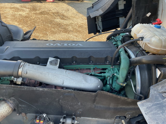 ボルボその他の車種トレーラーヘッド（トラクターヘッド）大型（10t）[写真25]