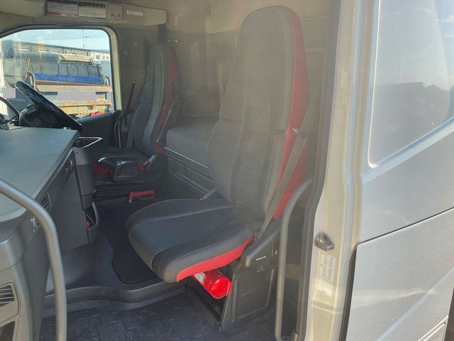 ボルボその他の車種トレーラーヘッド（トラクターヘッド）大型（10t）[写真30]