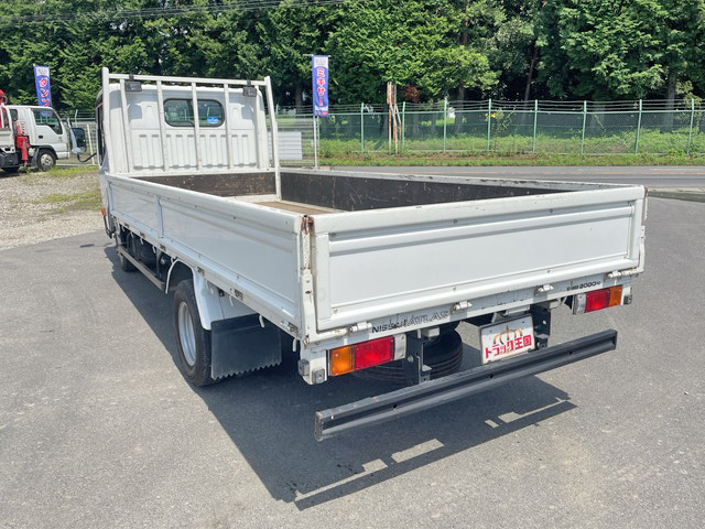 日産アトラス平ボディ小型（2t・3t）[写真04]