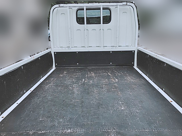 三菱ふそうキャンターガッツ平ボディ小型（2t・3t）[写真09]