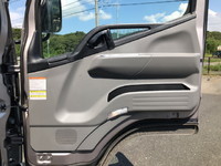 三菱ふそうキャンター平ボディ小型（2t・3t）[写真24]