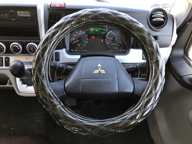 三菱ふそうキャンター平ボディ小型（2t・3t）[写真30]