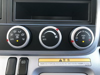 三菱ふそうキャンター平ボディ小型（2t・3t）[写真32]