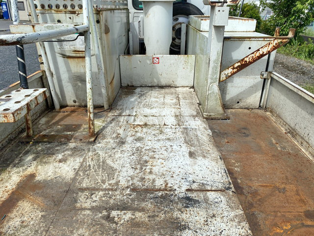 いすゞエルフ高所作業車小型（2t・3t）[写真11]