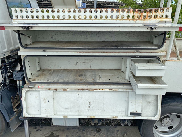 いすゞエルフ高所作業車小型（2t・3t）[写真16]