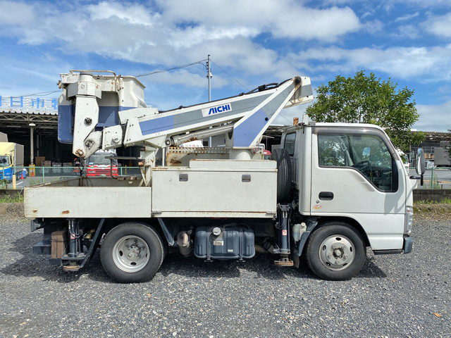 いすゞエルフ高所作業車小型（2t・3t）[写真06]