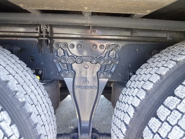 三菱ふそうスーパーグレートアルミウイング大型（10t）[写真17]