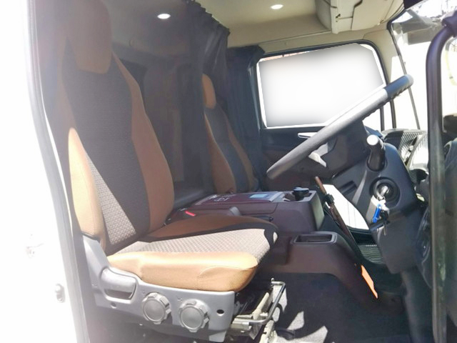 日野レンジャーアルミウイング中型（4t）[写真26]