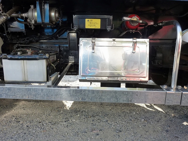 三菱ふそうキャンターパッカー車（塵芥車）小型（2t・3t）[写真21]