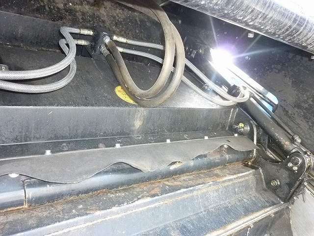 三菱ふそうキャンターパッカー車（塵芥車）小型（2t・3t）[写真06]