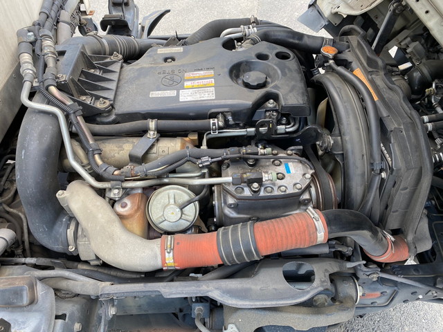 いすゞエルフ冷凍車（冷蔵車）小型（2t・3t）[写真24]