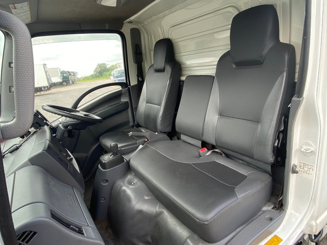 いすゞエルフ冷凍車（冷蔵車）小型（2t・3t）[写真30]