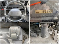 いすゞエルフ冷凍車（冷蔵車）小型（2t・3t）[写真33]