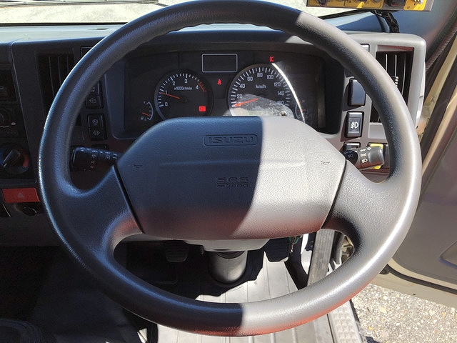 いすゞエルフパッカー車（塵芥車）小型（2t・3t）[写真16]