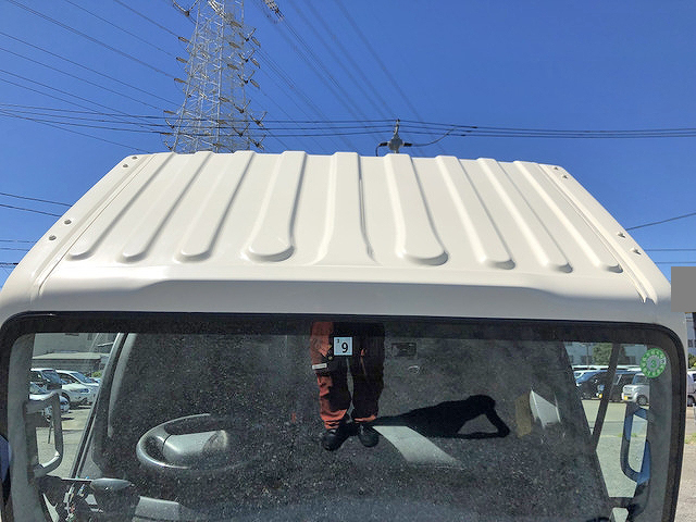 いすゞエルフパッカー車（塵芥車）小型（2t・3t）[写真24]