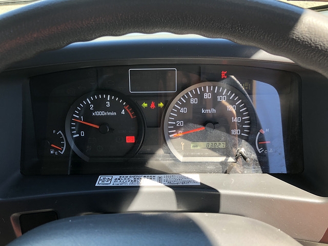 いすゞエルフパッカー車（塵芥車）小型（2t・3t）[写真30]