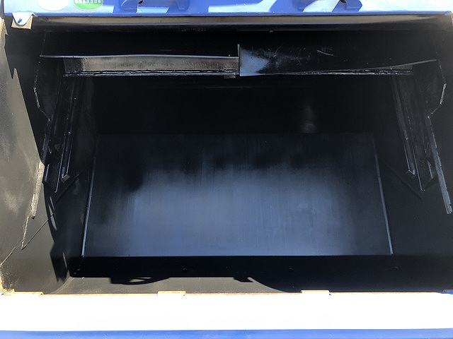 いすゞエルフパッカー車（塵芥車）小型（2t・3t）[写真09]