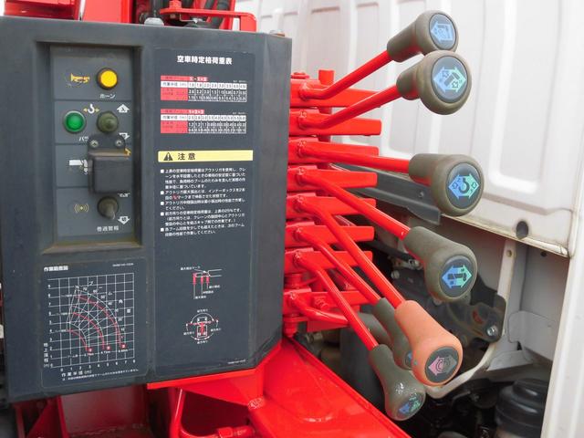 いすゞエルフクレーン3段小型（2t・3t）[写真10]