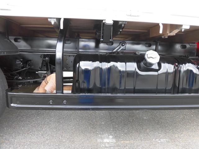 いすゞエルフクレーン3段小型（2t・3t）[写真12]