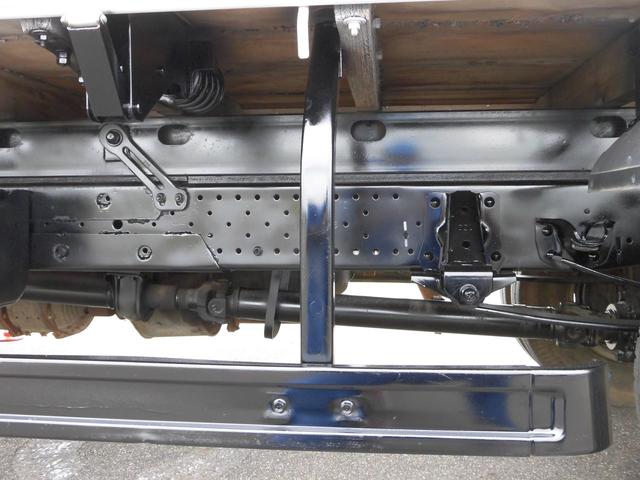 いすゞエルフクレーン3段小型（2t・3t）[写真15]