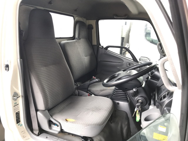 日野デュトロ平ボディ小型（2t・3t）[写真27]