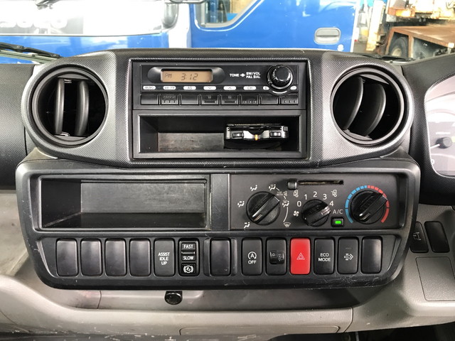 日野デュトロ平ボディ小型（2t・3t）[写真33]