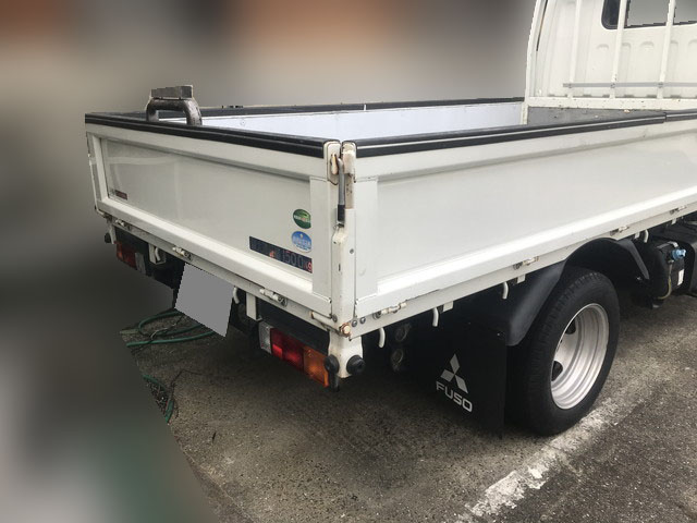 三菱ふそうキャンターガッツ平ボディ小型（2t・3t）[写真03]