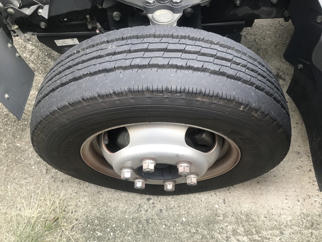 三菱ふそうキャンターガッツ平ボディ小型（2t・3t）[写真06]