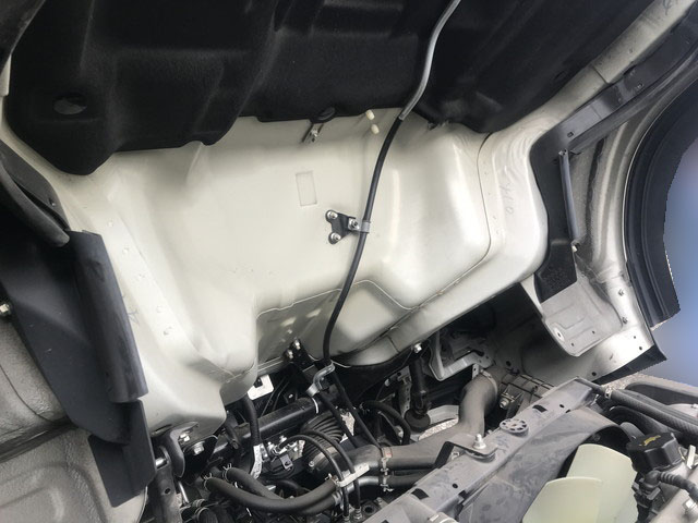 三菱ふそうキャンターガッツ平ボディ小型（2t・3t）[写真09]