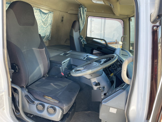 三菱ふそうスーパーグレートトレーラーヘッド（トラクターヘッド）大型（10t）[写真26]