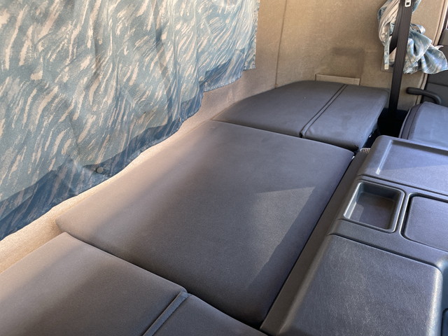 三菱ふそうスーパーグレートトレーラーヘッド（トラクターヘッド）大型（10t）[写真29]