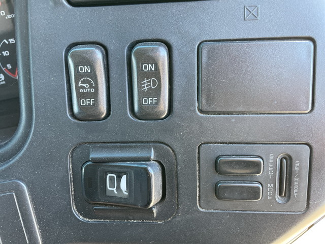 三菱ふそうスーパーグレートトレーラーヘッド（トラクターヘッド）大型（10t）[写真35]