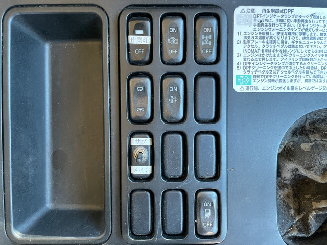 三菱ふそうスーパーグレートトレーラーヘッド（トラクターヘッド）大型（10t）[写真37]