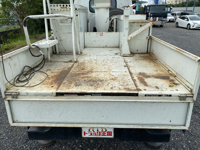 いすゞエルフ高所作業車小型（2t・3t）[写真12]