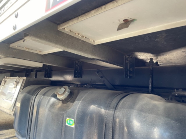 いすゞエルフアルミバン小型（2t・3t）[写真16]