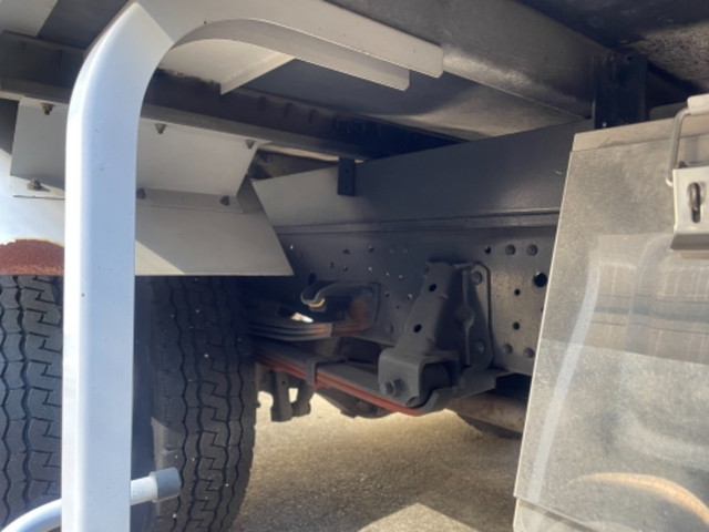 いすゞエルフアルミバン小型（2t・3t）[写真19]