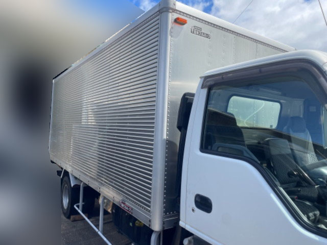 いすゞエルフアルミバン小型（2t・3t）[写真03]