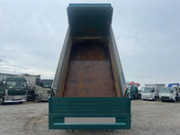 いすゞギガダンプ大型（10t）[写真10]