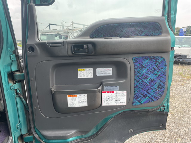 いすゞギガダンプ大型（10t）[写真27]