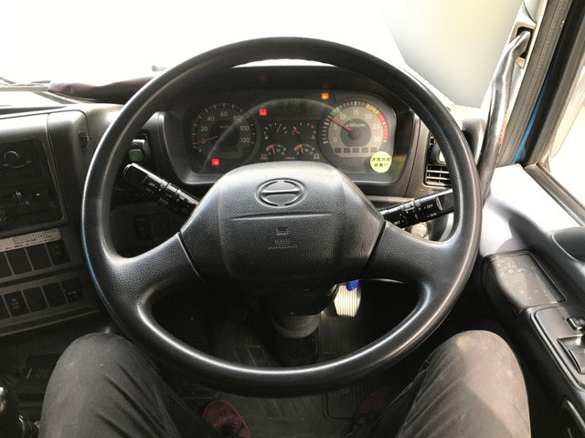 日野プロフィアアルミウイング大型（10t）[写真20]