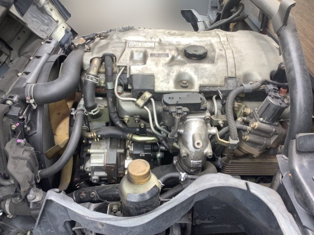 三菱ふそうキャンター平ボディ小型（2t・3t）[写真18]