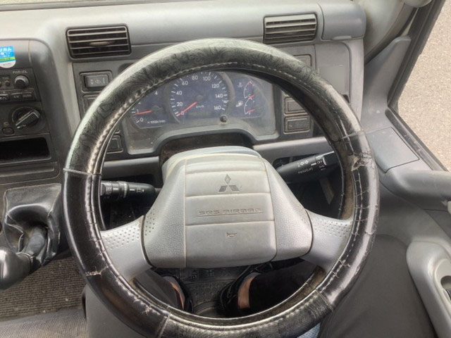 三菱ふそうキャンター平ボディ小型（2t・3t）[写真22]