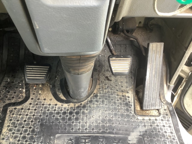 三菱ふそうキャンター平ボディ小型（2t・3t）[写真25]