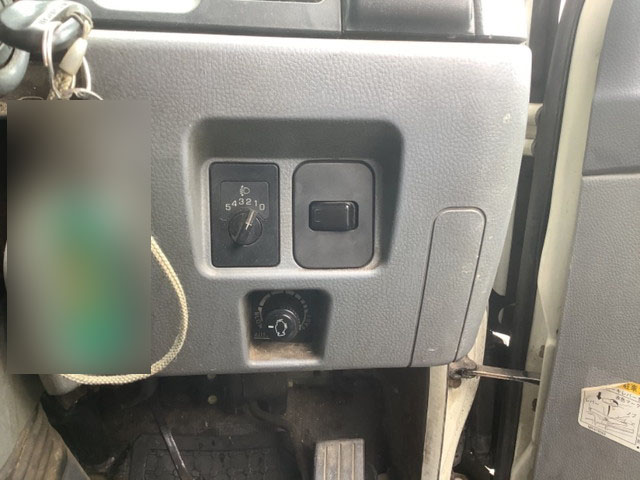 三菱ふそうキャンター平ボディ小型（2t・3t）[写真27]