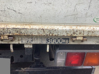 三菱ふそうキャンター平ボディ小型（2t・3t）[写真05]