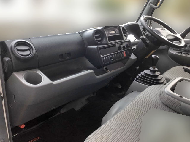 トヨタトヨエースパネルバン小型（2t・3t）[写真13]