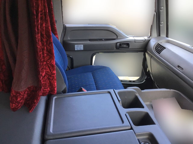 いすゞギガダンプ大型（10t）[写真18]